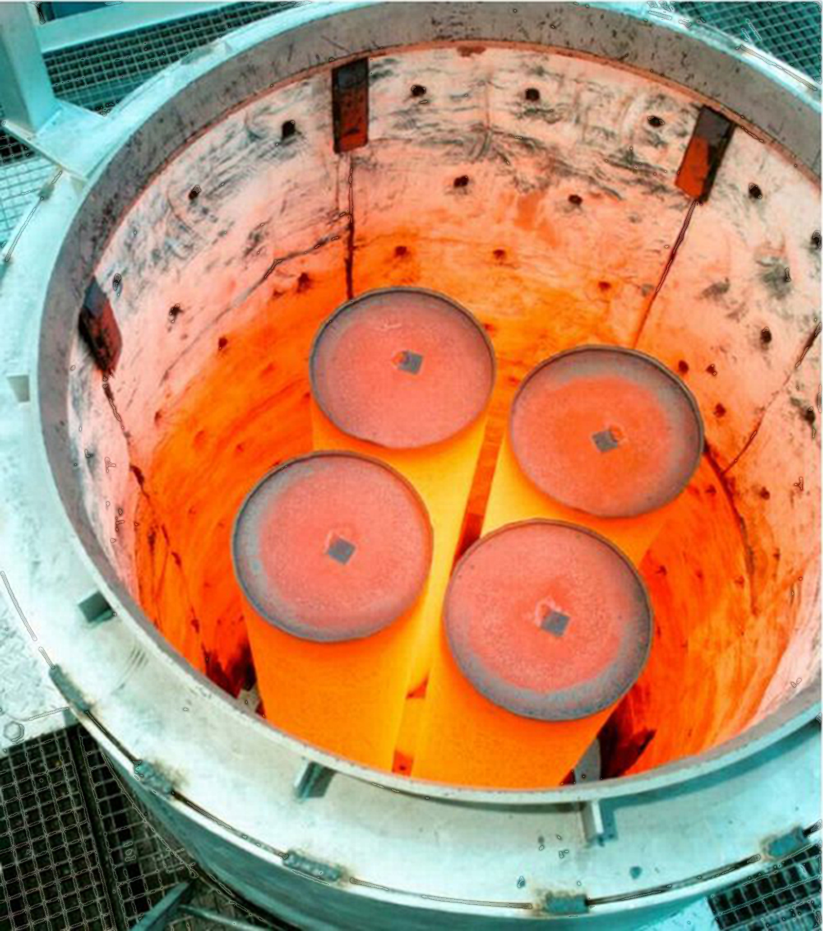 https://thermalprocessing.com/wp-content/uploads/2018/05/Bohler-powder-furnace.jpg