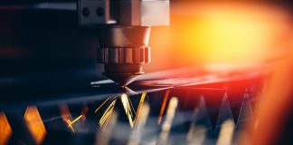 Simulation-based prediction of the thermal process emission measured by pyrometry of 316L stainless steel